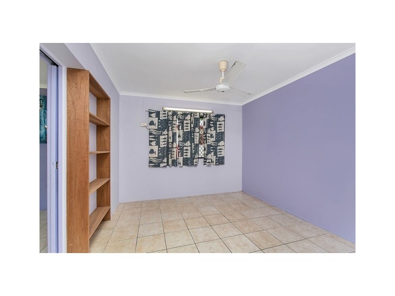 33 Clinton Street, Yorkeys Knob QLD 4878