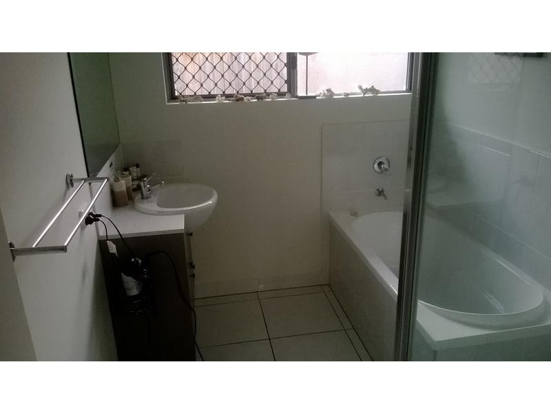 34 St Crispin Street, Clifton Beach QLD 4879