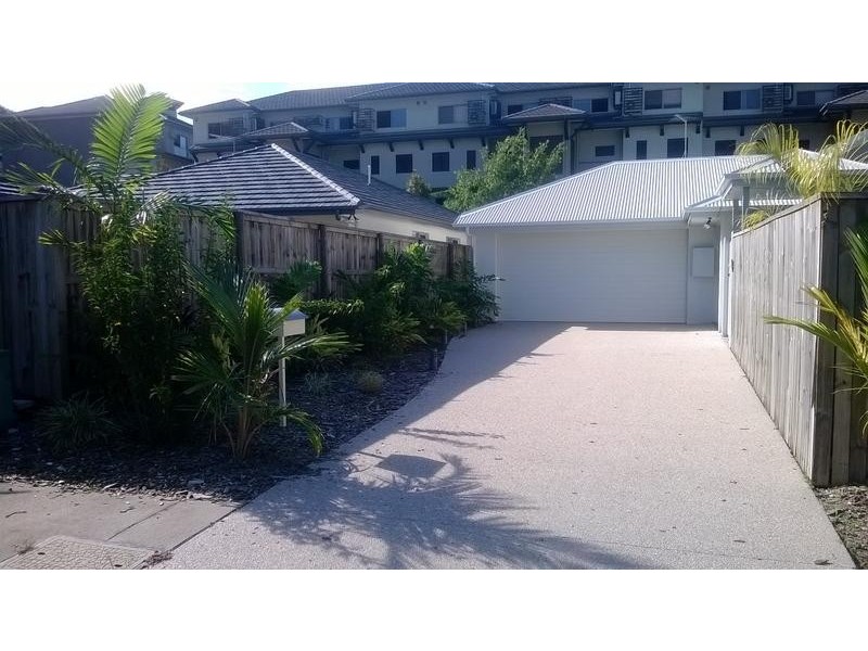 34 St Crispin Street, Clifton Beach QLD 4879