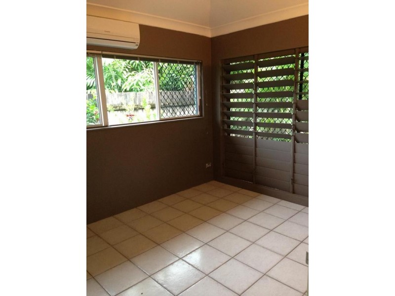 9 Brolga Street, Kewarra Beach QLD 4879