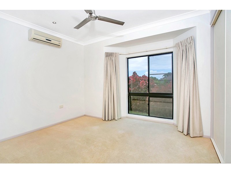 20 Palmetto Street, Palm Cove QLD 4879