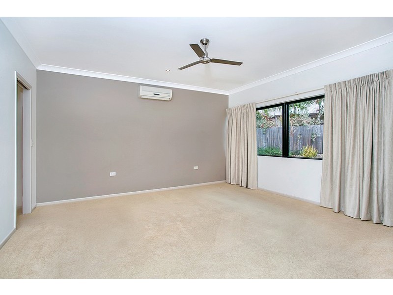 20 Palmetto Street, Palm Cove QLD 4879