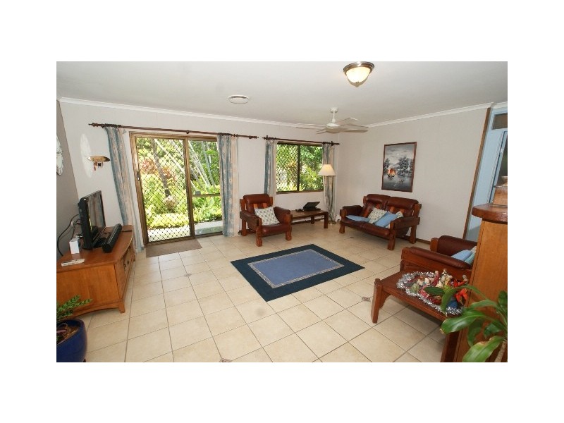 17 Redman Street, Trinity Beach QLD 4879