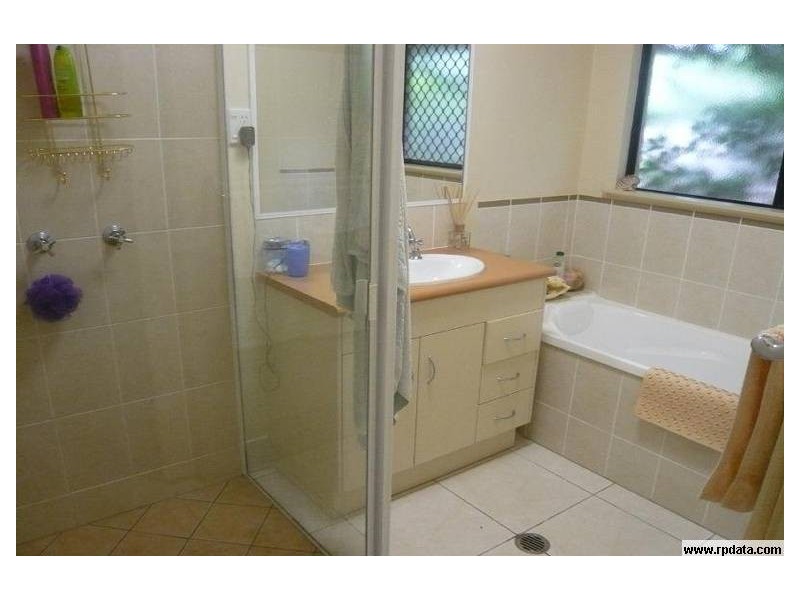 35 Cooya Street, Kewarra Beach QLD 4879