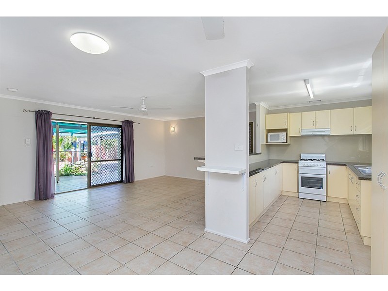 33 Clinton Street, Yorkeys Knob QLD 4878