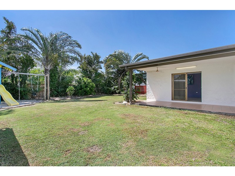 33 Clinton Street, Yorkeys Knob QLD 4878