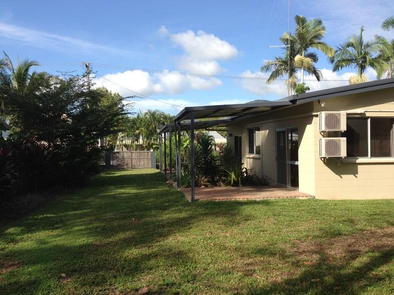 12 Riverside Parade, Trinity Park QLD 4879