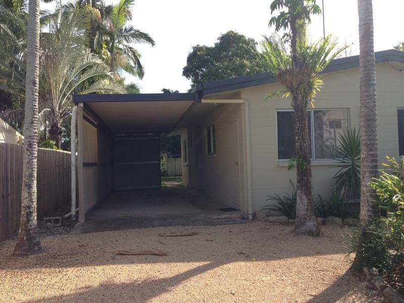 12 Riverside Parade, Trinity Park QLD 4879