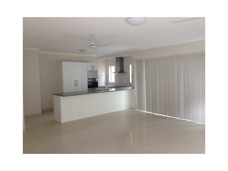57a Cedar Road, Palm Cove QLD 4879