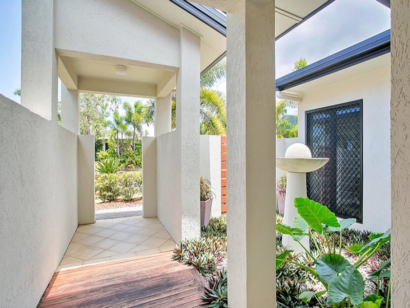 10 Howie, Kewarra Beach QLD 4879
