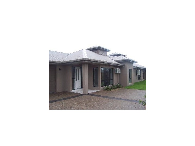 7 Imooya Place, Trinity Park QLD 4879