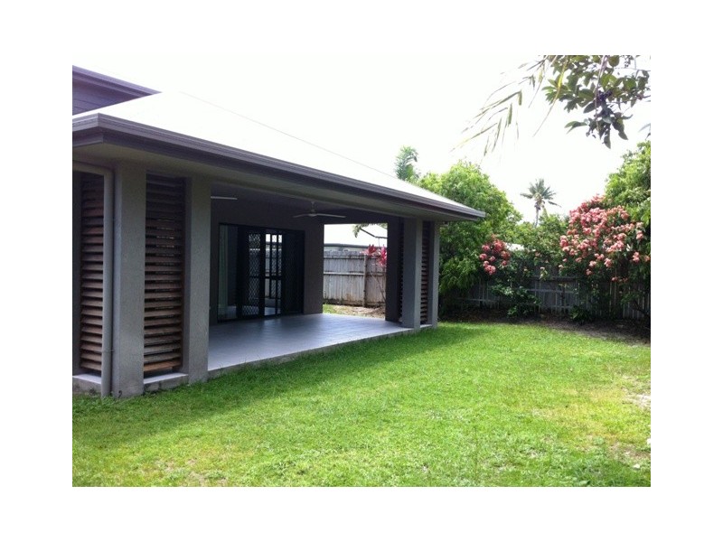 7 Imooya Place, Trinity Park QLD 4879