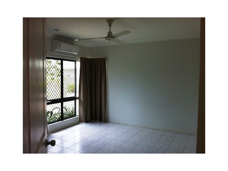 7 Imooya Place, Trinity Park QLD 4879