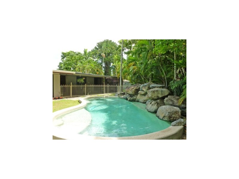 4 Debbie Street, Trinity Park QLD 4879