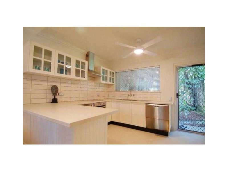 2/67 Moore Street, Trinity Beach QLD 4879