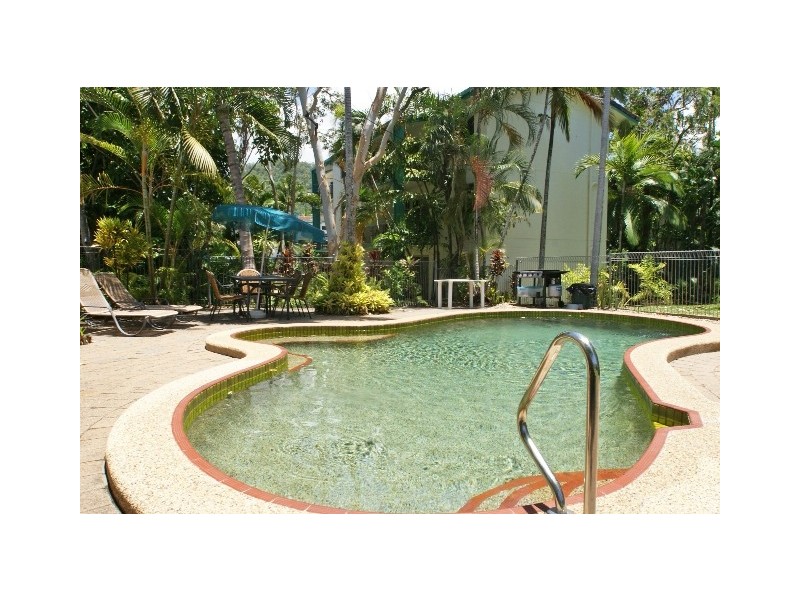 2/67 Moore Street, Trinity Beach QLD 4879