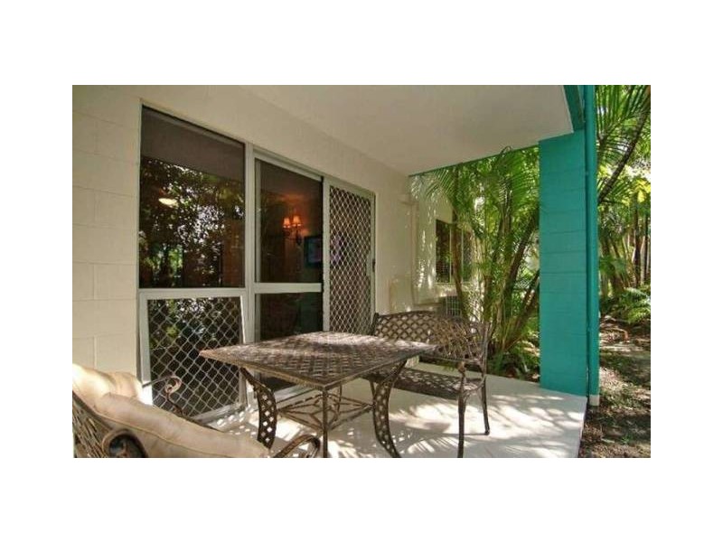 2/67 Moore Street, Trinity Beach QLD 4879