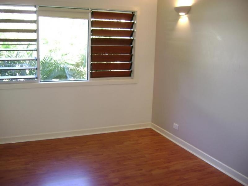 2/15 Amphora Street, Palm Cove QLD 4879