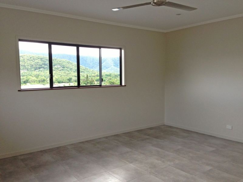 32 Catamaran Circuit, Trinity Beach QLD 4879