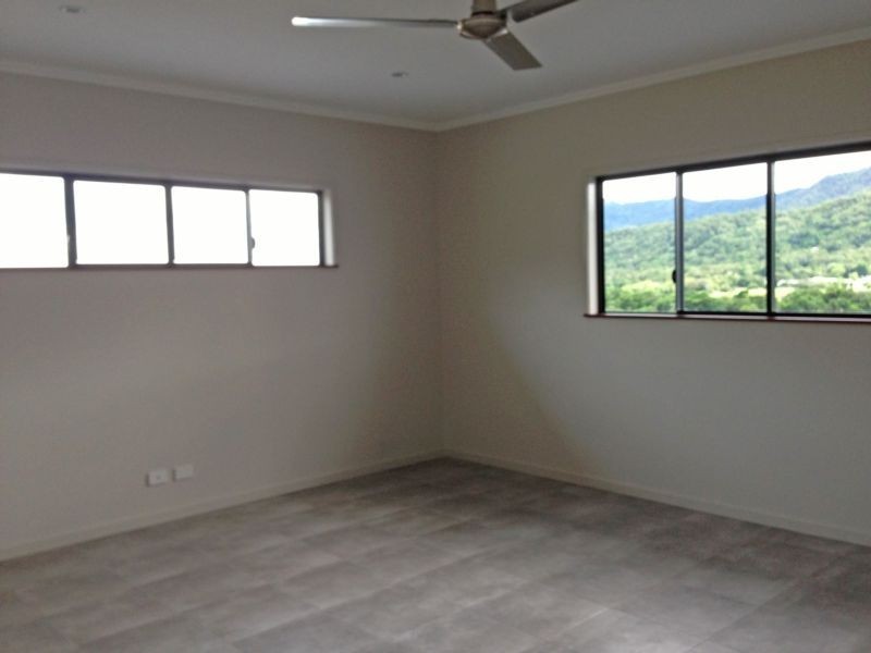 32 Catamaran Circuit, Trinity Beach QLD 4879