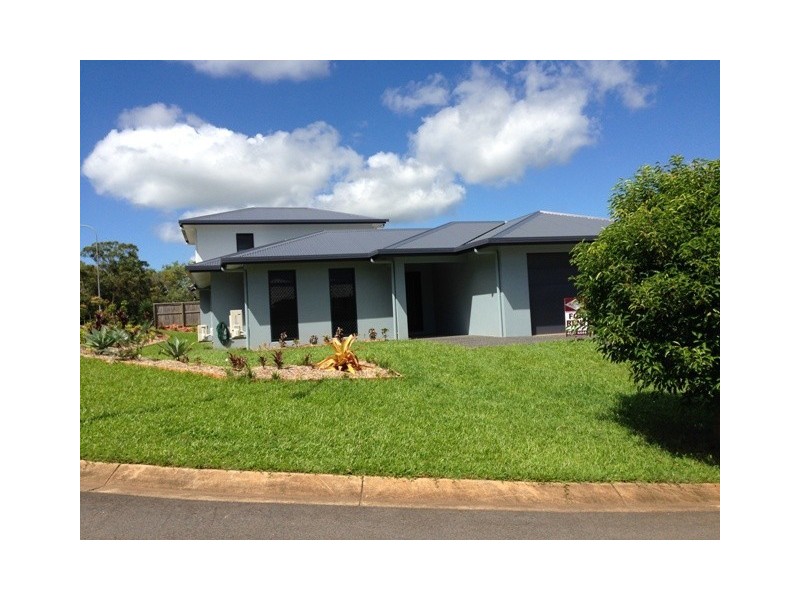 32 Catamaran Circuit, Trinity Beach QLD 4879