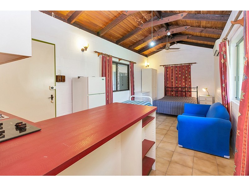 9 Tee Street, Yorkeys Knob QLD 4878