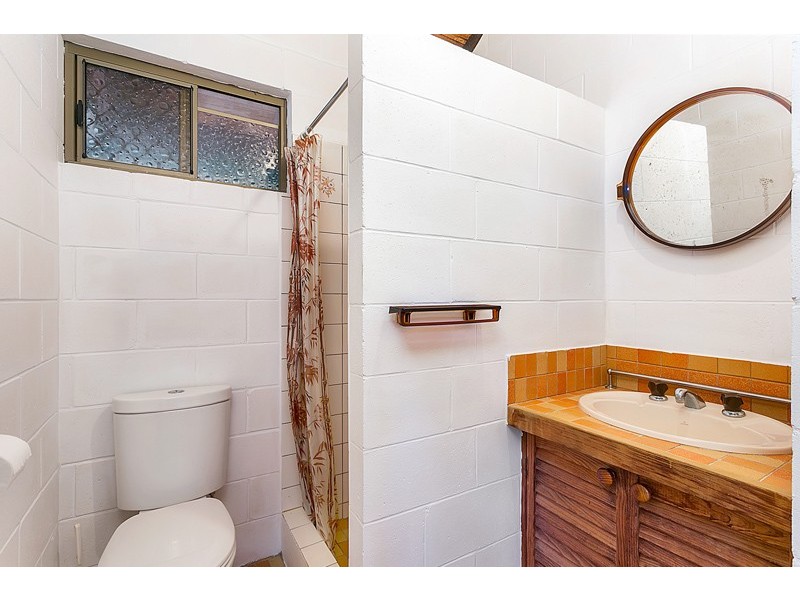 9 Tee Street, Yorkeys Knob QLD 4878