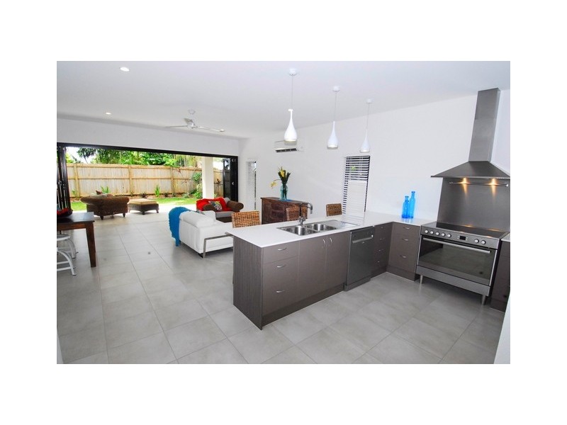 42 Moore Road, Kewarra Beach QLD 4879