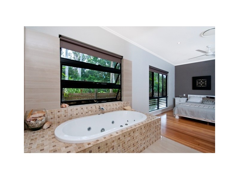 52 Leonards Access, Kewarra Beach QLD 4879