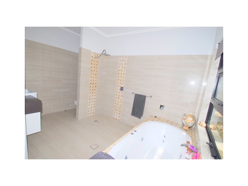 52 Leonards Access, Kewarra Beach QLD 4879