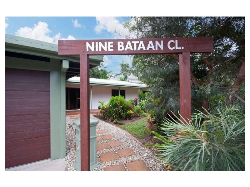 9 Bataan Close, Trinity Park QLD 4879