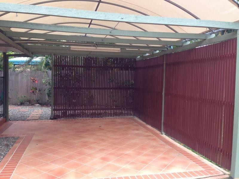 9 Bataan Close, Trinity Park QLD 4879