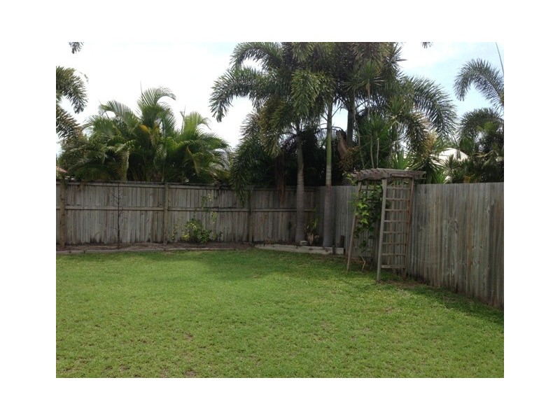 21 Moojeeba Way, Trinity Park QLD 4879