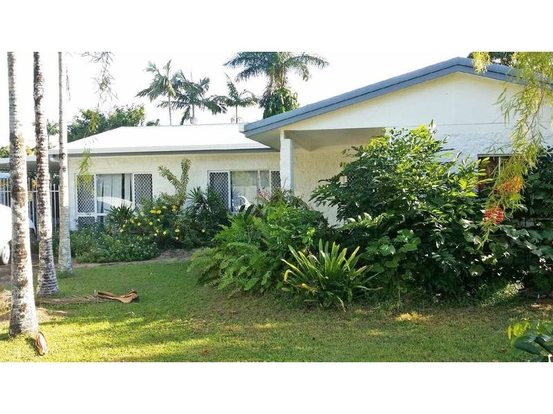 9 Parkway Street, Trinity Park QLD 4879