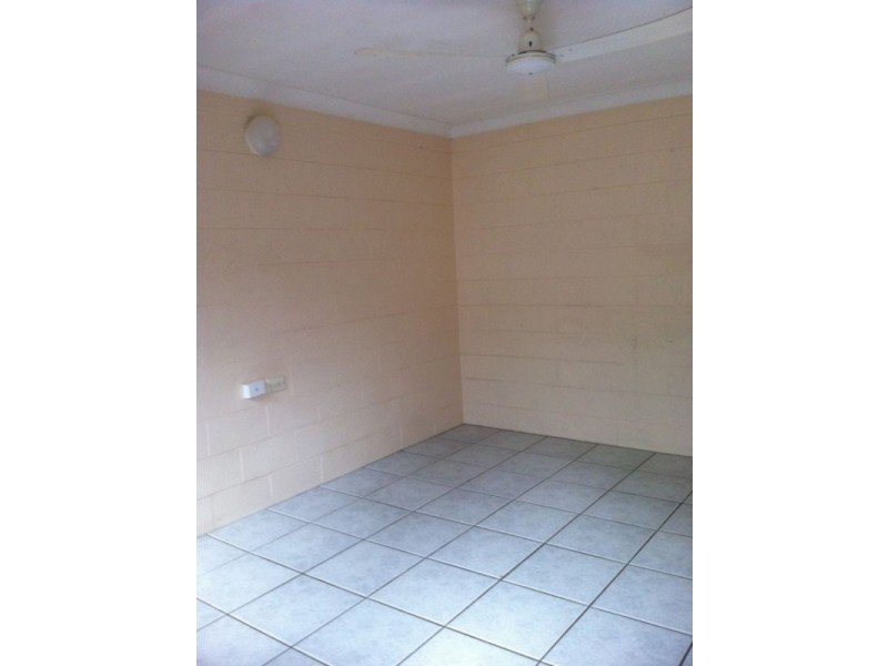 4/75 Mann Street, Westcourt QLD 4870