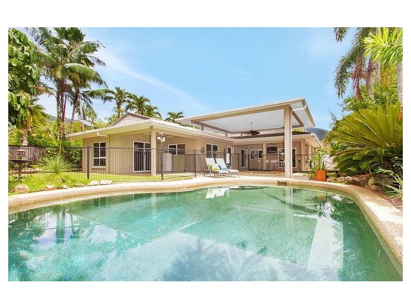 6 PELLOWE STREET, Clifton Beach QLD 4879