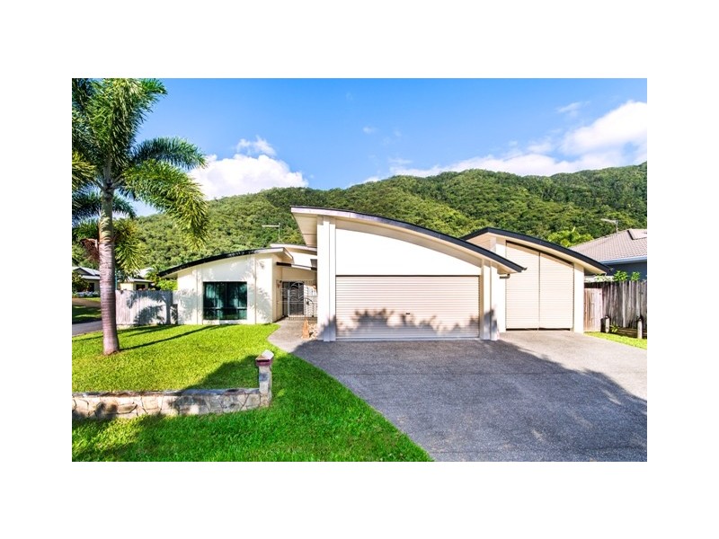 5 Kentia Street, Palm Cove QLD 4879