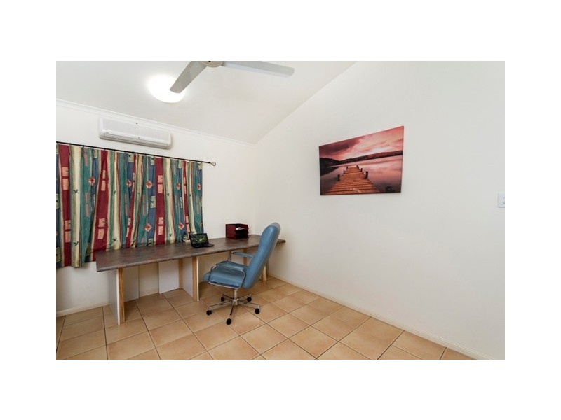 5 Kentia Street, Palm Cove QLD 4879