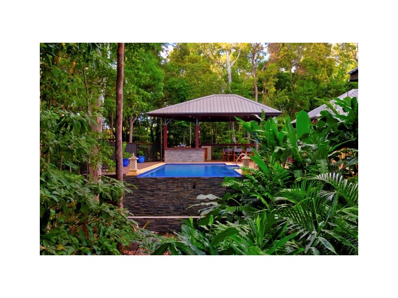 1 Argentea Boulevard, Palm Cove QLD 4879