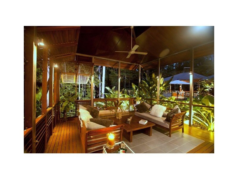 1 Argentea Boulevard, Palm Cove QLD 4879