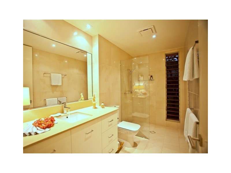 1 Argentea Boulevard, Palm Cove QLD 4879