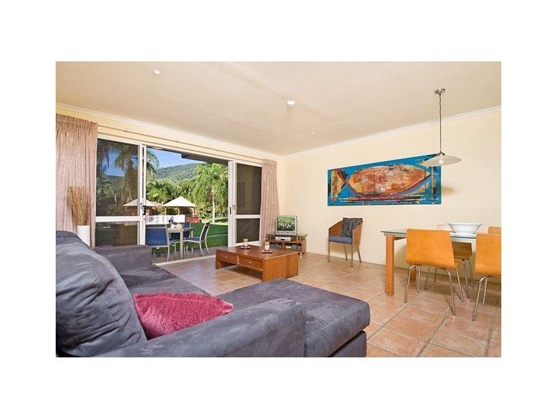 402/241 Coral Coast Drive, Palm Cove QLD 4879