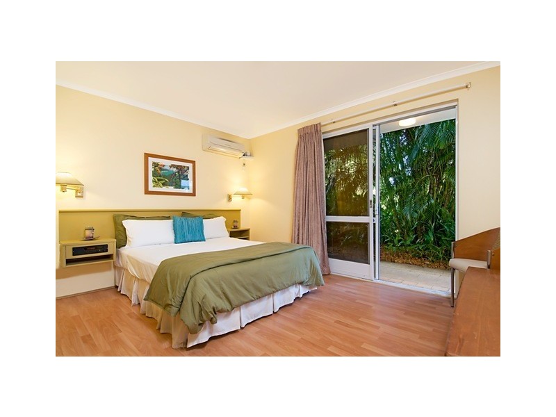 402/241 Coral Coast Drive, Palm Cove QLD 4879