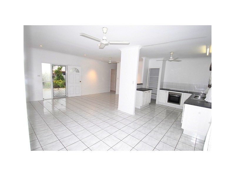 4 Whale Close, Kewarra Beach QLD 4879