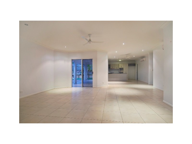 26 Hideaway Close, Palm Cove QLD 4879