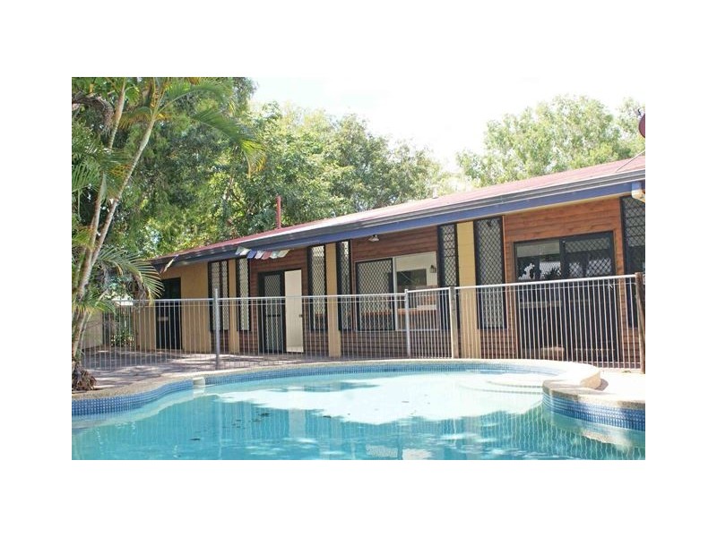 10 Debbie Street, Trinity Park QLD 4879