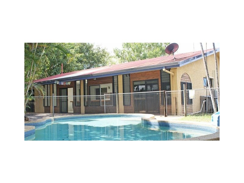 10 Debbie Street, Trinity Park QLD 4879
