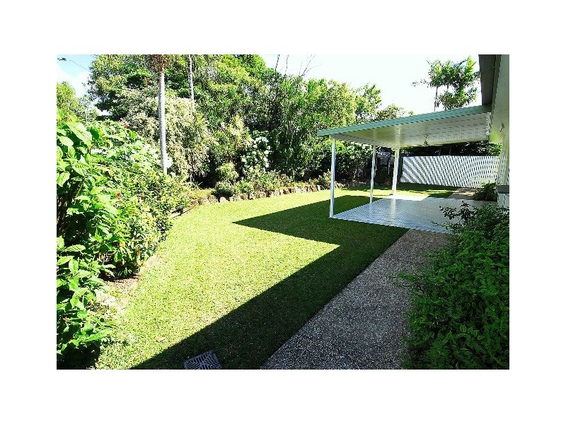4 Whale Close, Kewarra Beach QLD 4879