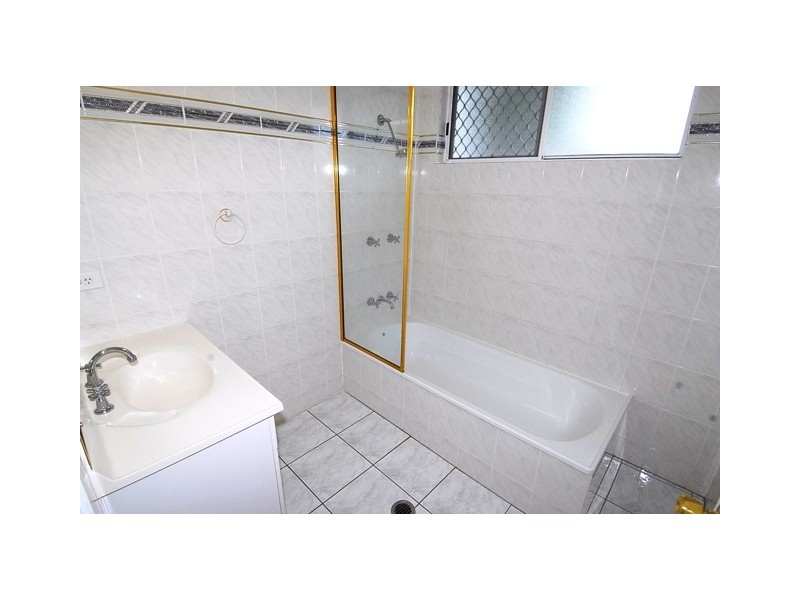 4 Whale Close, Kewarra Beach QLD 4879