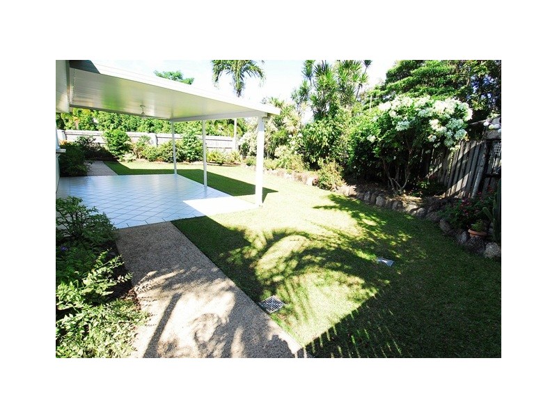4 Whale Close, Kewarra Beach QLD 4879